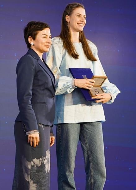 Master's student of USUST Yaroslava Mahuchikh receives the