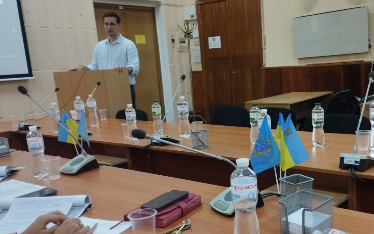 В УДУНТ відбувся успішний захист дисертації Віталія Савка з економіки_3_1